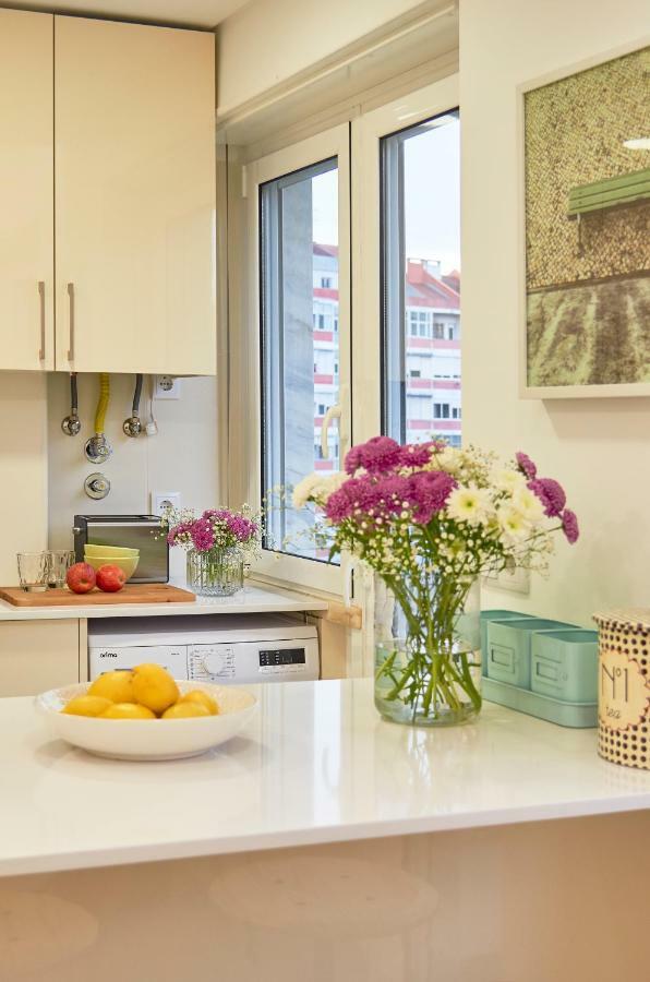 Light Apartment With Amazing Balcony, By Timecooler Lissabon Exterior foto